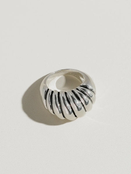 Croissant Style Ring